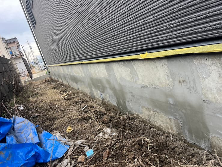 施工中：表面清掃・下地調整