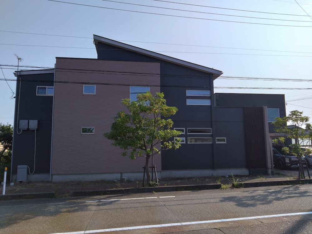 能美市浜町で外壁塗装工事を行いました