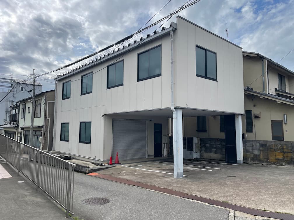 金沢市弥生 売倉庫